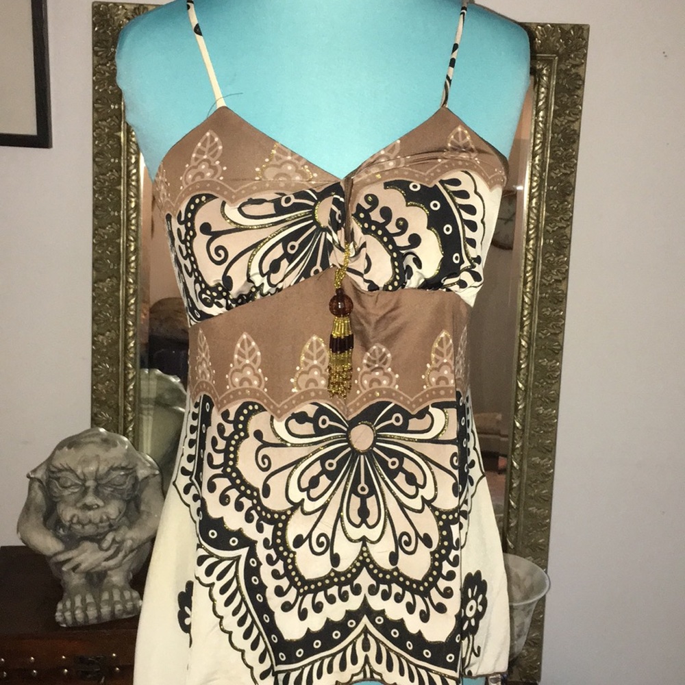🎀 gorgeous asymmetrical hem strappy top M
